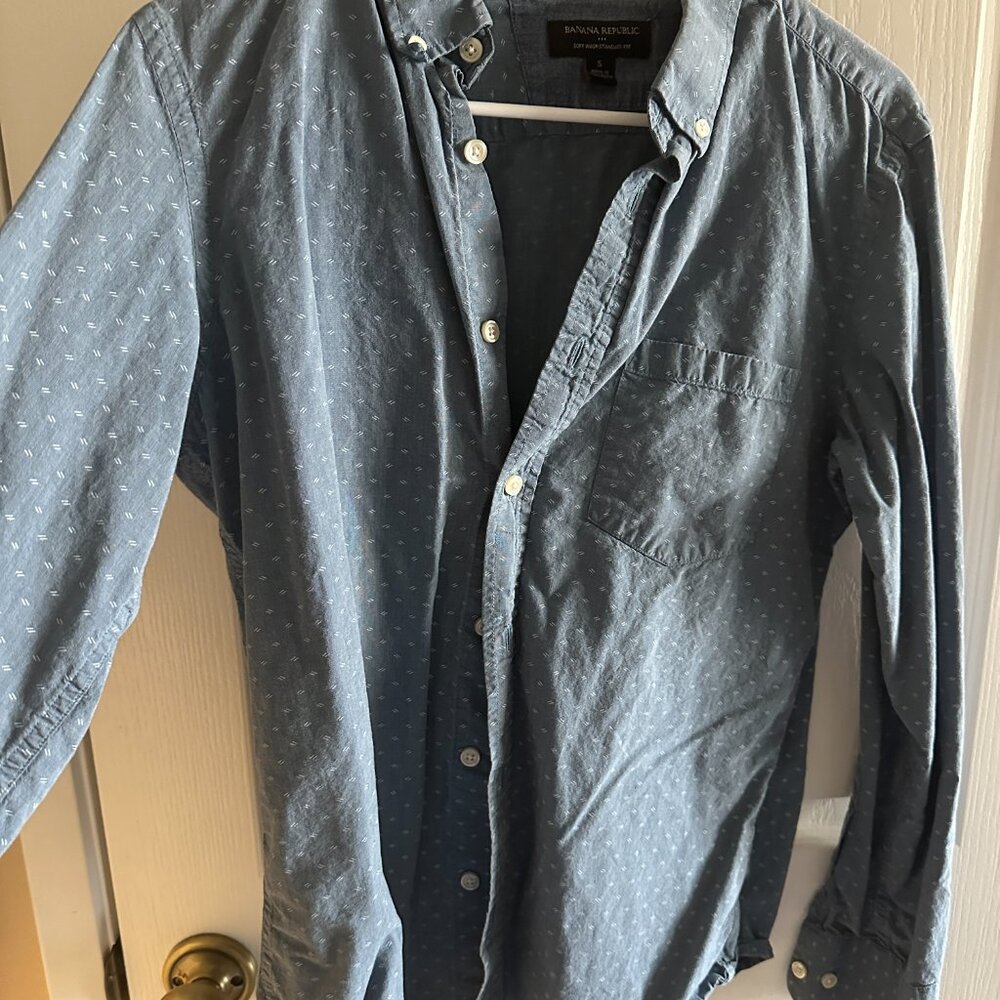 Banana Republic Button Up Standard Fit Size